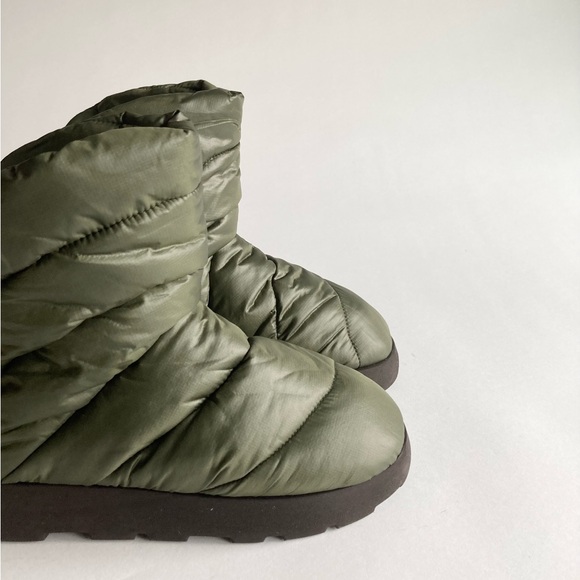 New Piumestudio Luna Military Pillow Puffy Slip On Booties Size EUR 39, US 8.5 - Picture 6 of 15